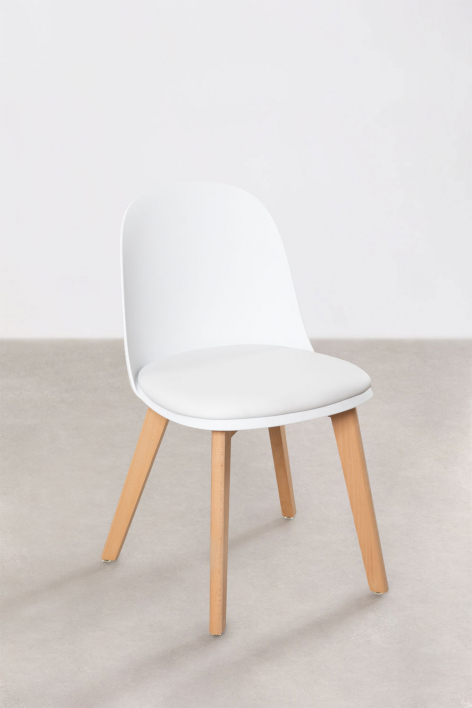 Belyna dining chair in polypropylene and beech wood