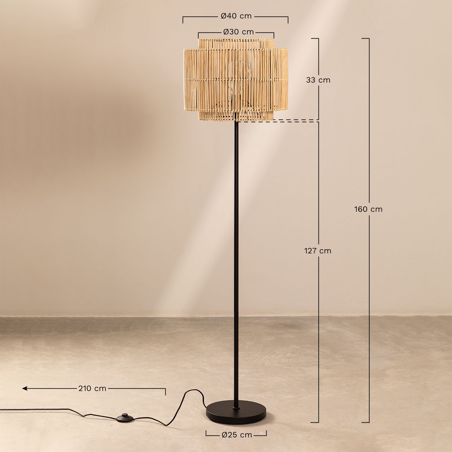 Kapua Bamboo Floor Lamp, medidas