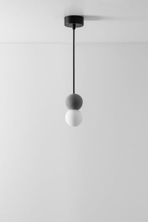 Pendant ceiling lamp in cement with Bublik crystal ball