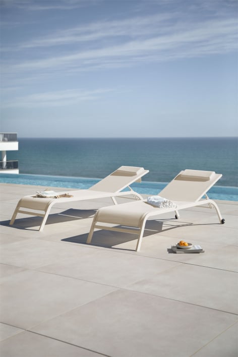Reclining sun lounger with Therys cushion