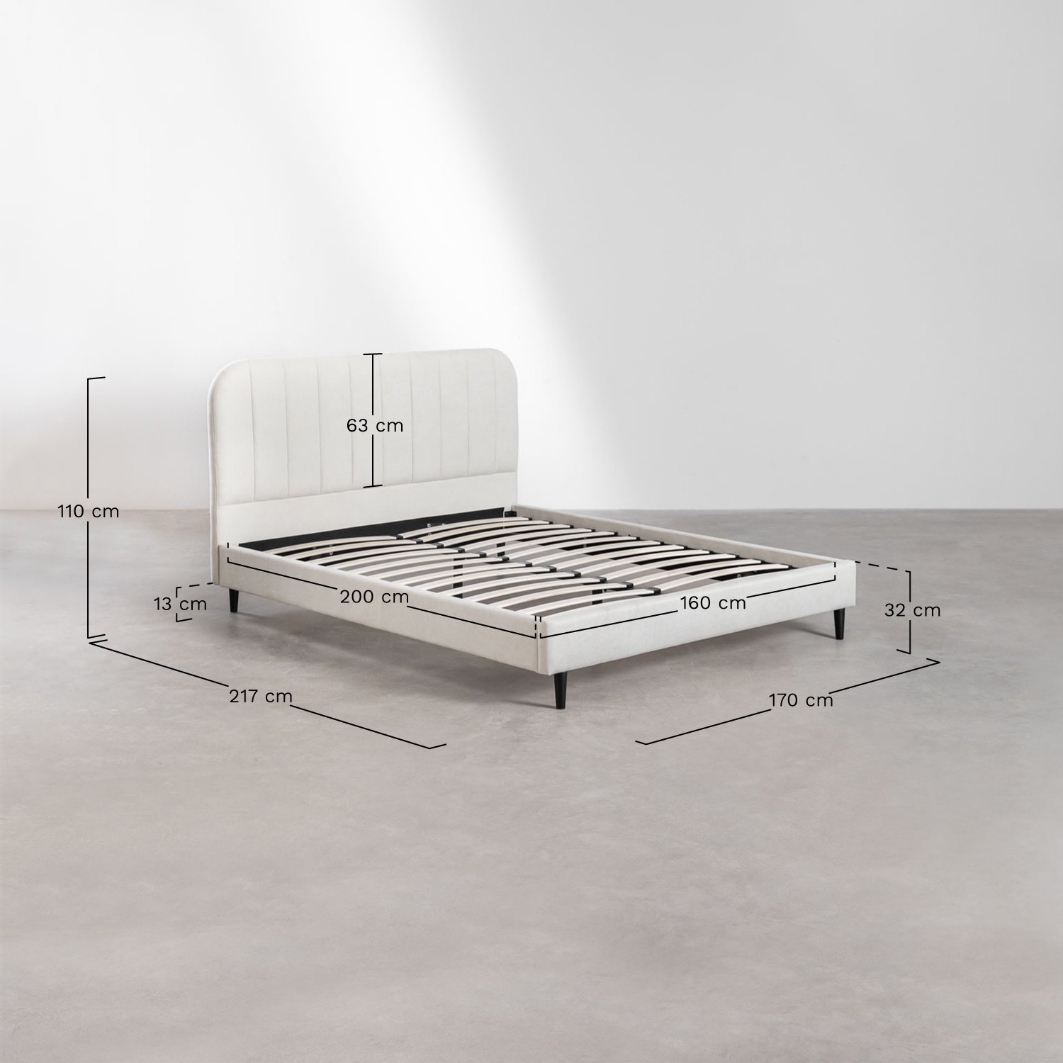 Maialen upholstered bed , medidas