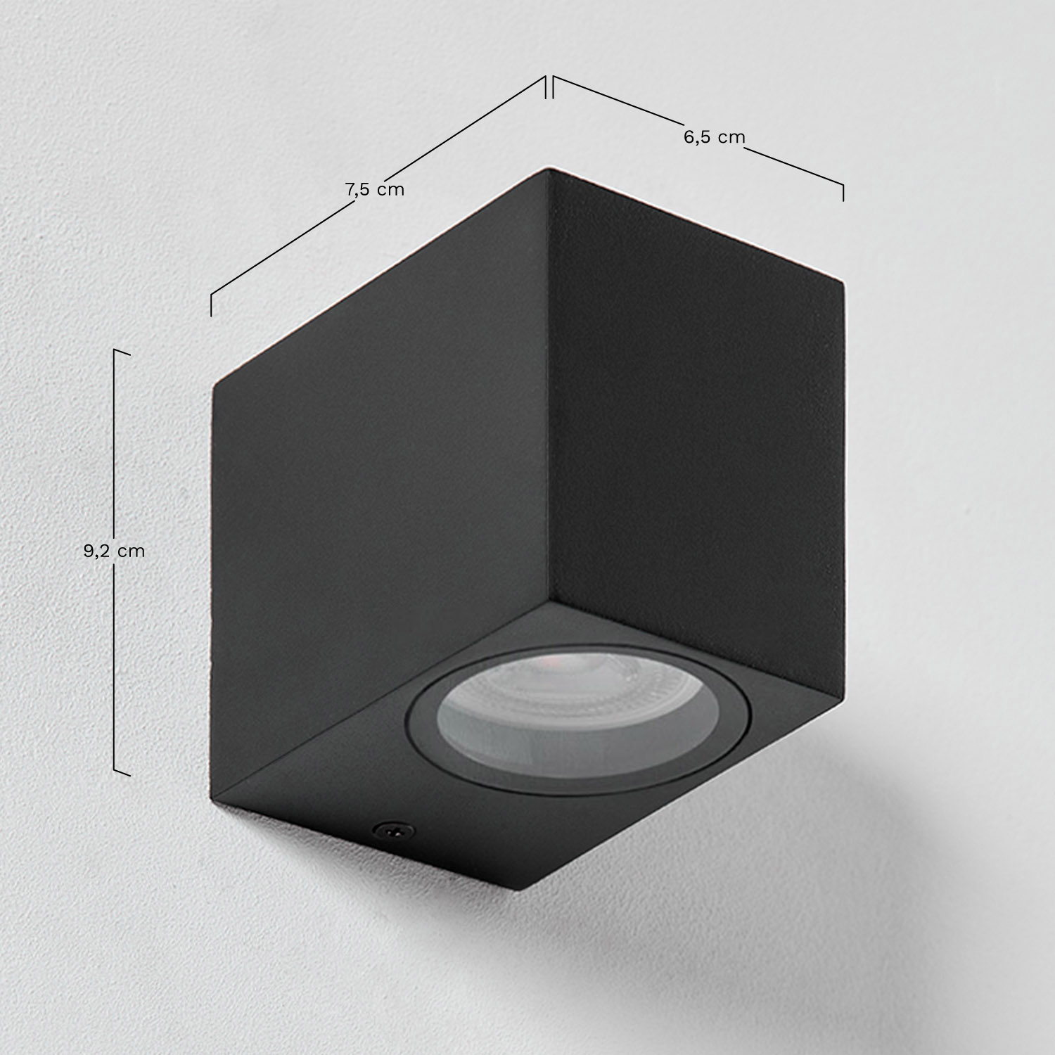 Dolton aluminum wall sconce, medidas