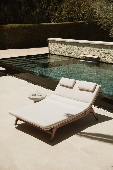Double sun lounger in acacia wood with Vejer cushion