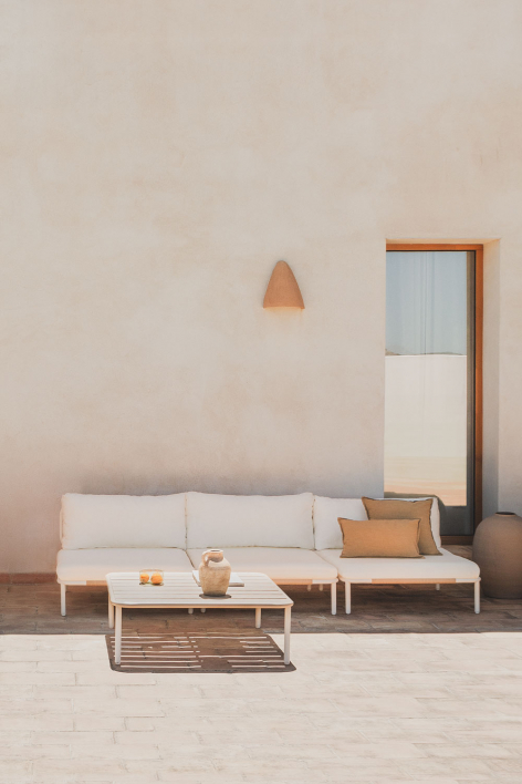 3-Piece Modular Garden Sofa and Roubly Coffee Table