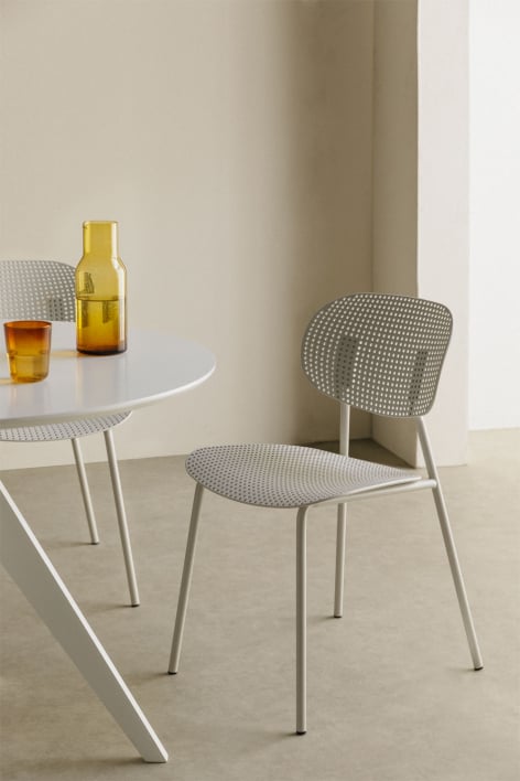 Tupah polypropylene and iron dining chair