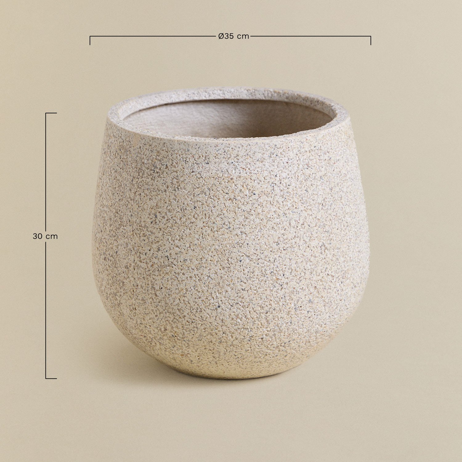 Ugor outdoor planter in polystone, medidas