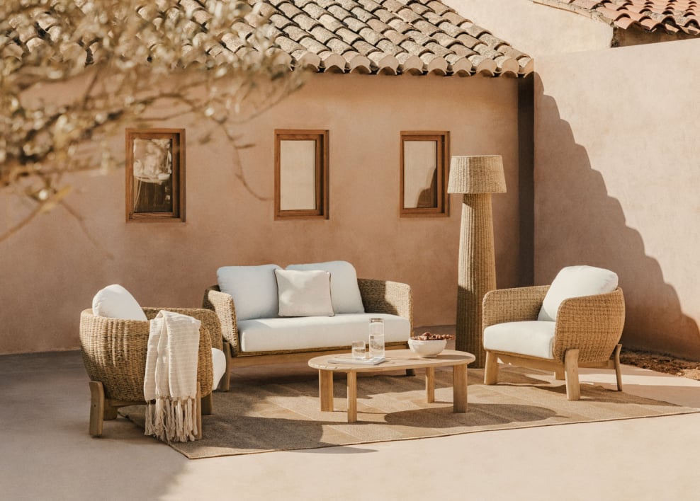 Leilan garden set with 2-seater sofa, 2 armchairs and coffee table in acacia wood and rattan