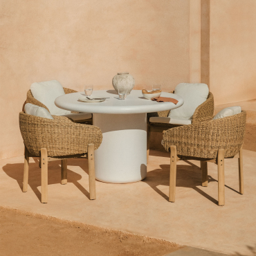 Set Of Ø120 Cm Round Cement Table Namara And 4 Garden Chairs With Armrests In Acacia Wood Leilan White - Sklum