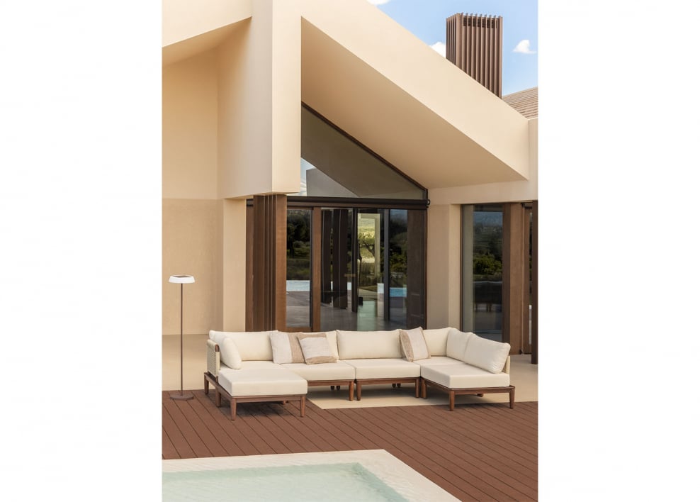 Giulia 5-piece modular garden corner sofa and pouf in acacia