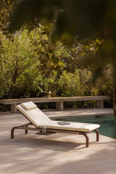 Reclining sun lounger in acacia wood with Dubai cushion
