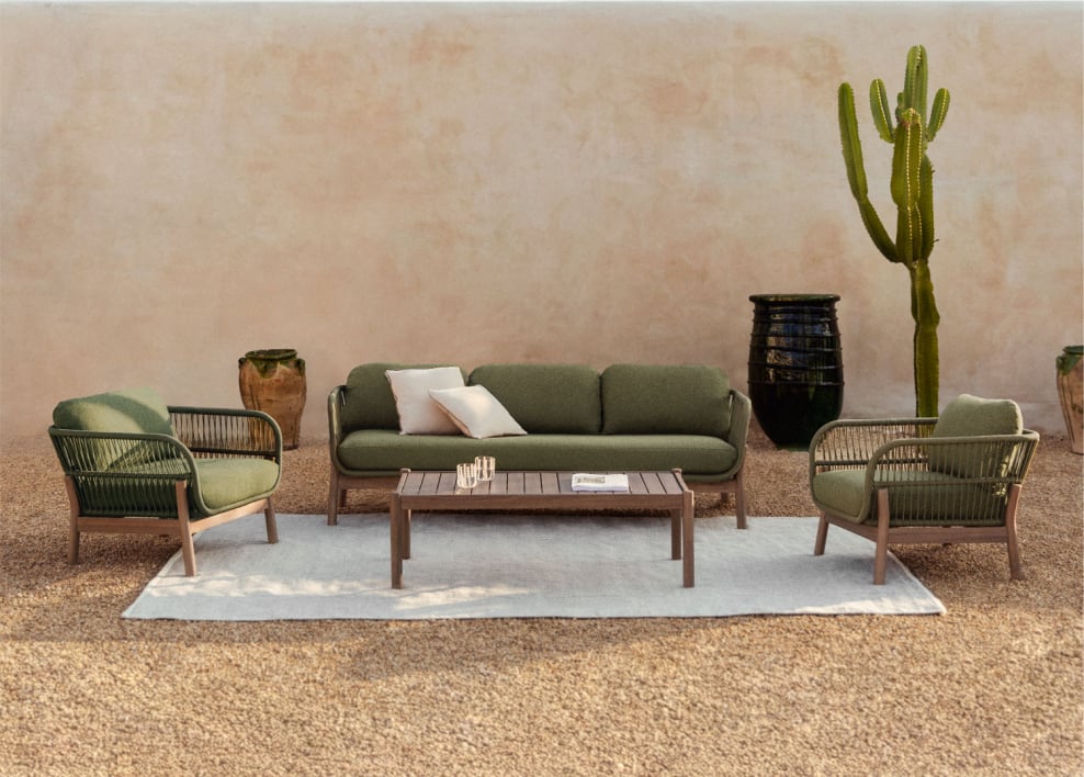 Garden set with 3-seater sofa, 2 armchairs, and coffee table in acacia wood and Karvia braided rope
