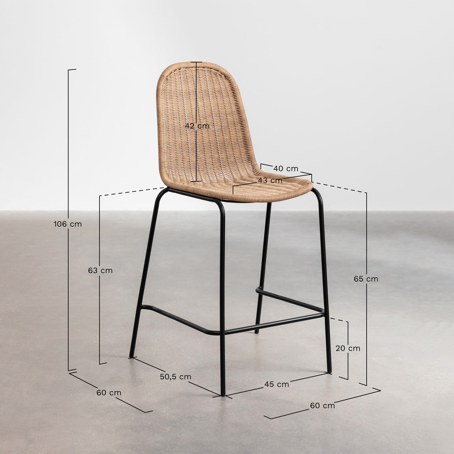 Pack of 4 stackable high stools in synthetic rattan Reiven, medidas