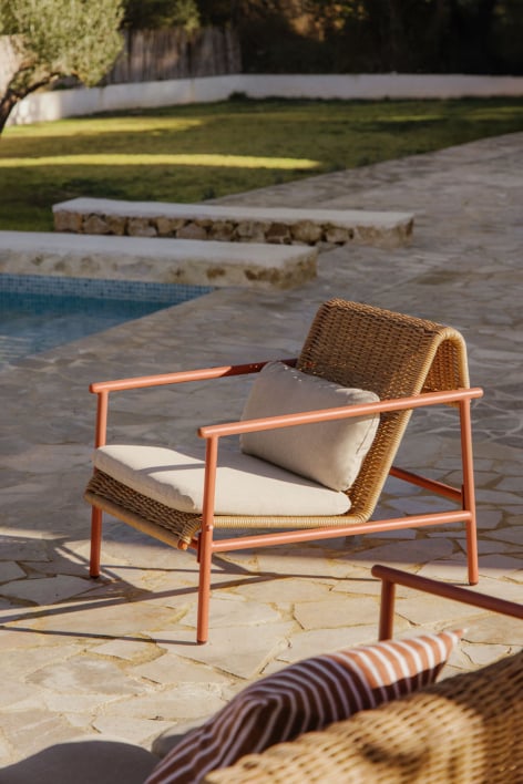 Duroli garden armchair with aluminum armrests and synthetic rattan
