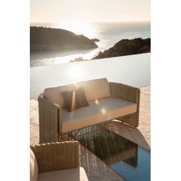 2-seater Garden Sofa In Steel And Synthetic Wicker Lina Fabric Gardenia White - Sklum