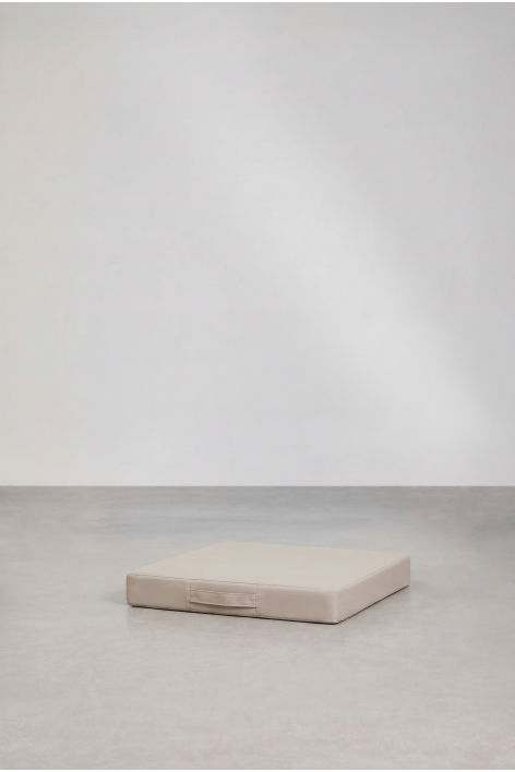 Protective cover for Otley garden coffee table