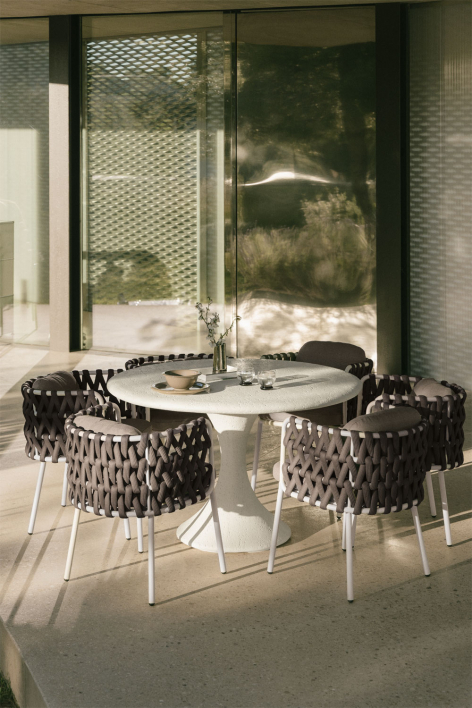 Eloria Ø120 cm round cement table set and 6 garden chairs in aluminum and braided Tevary rope