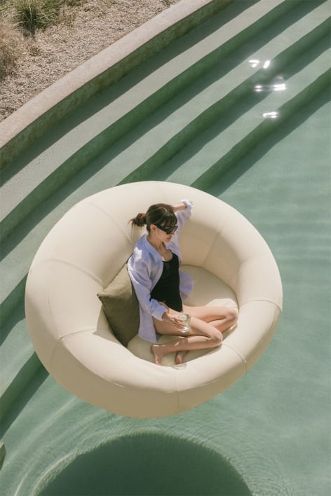 Taravai inflatable island