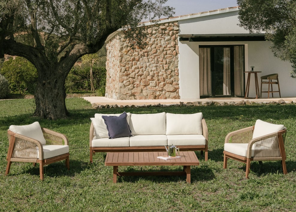 Dubai acacia wood garden set with 3-seater sofa, 2 armchairs, and coffee table