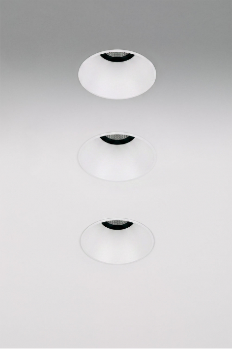 Pack of 3 round Ø6.8 cm trimless frameless recessed LED downlights in Luisiana aluminum