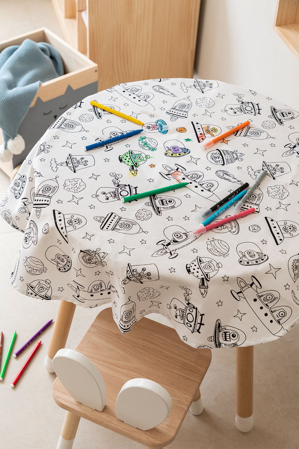 Washable Tablecloth with 12 Fanni Kids Coloring Markers - SKLUM