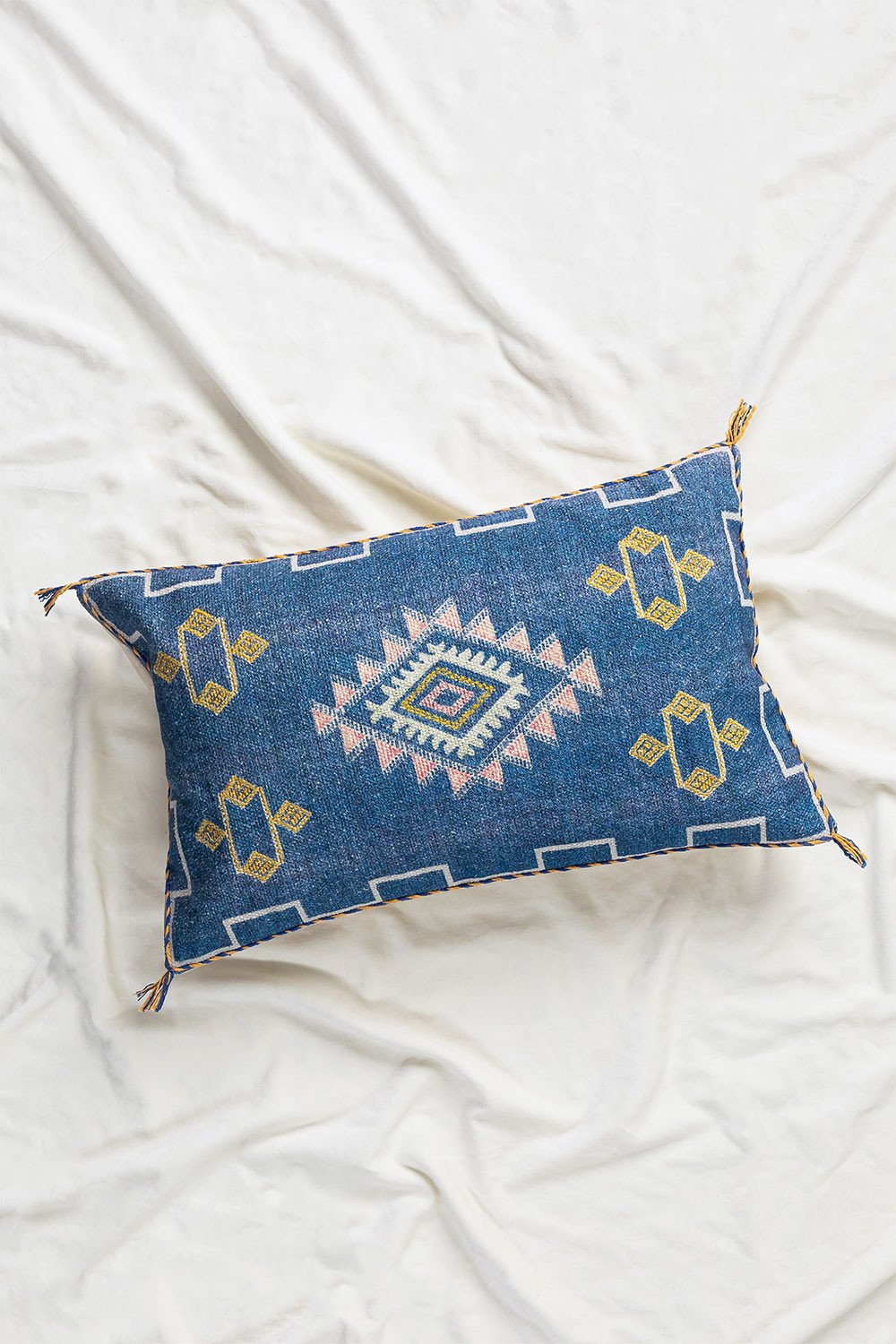 Rectangular Cotton Cushion (40 x 60 cm) Uet, gallery image 1