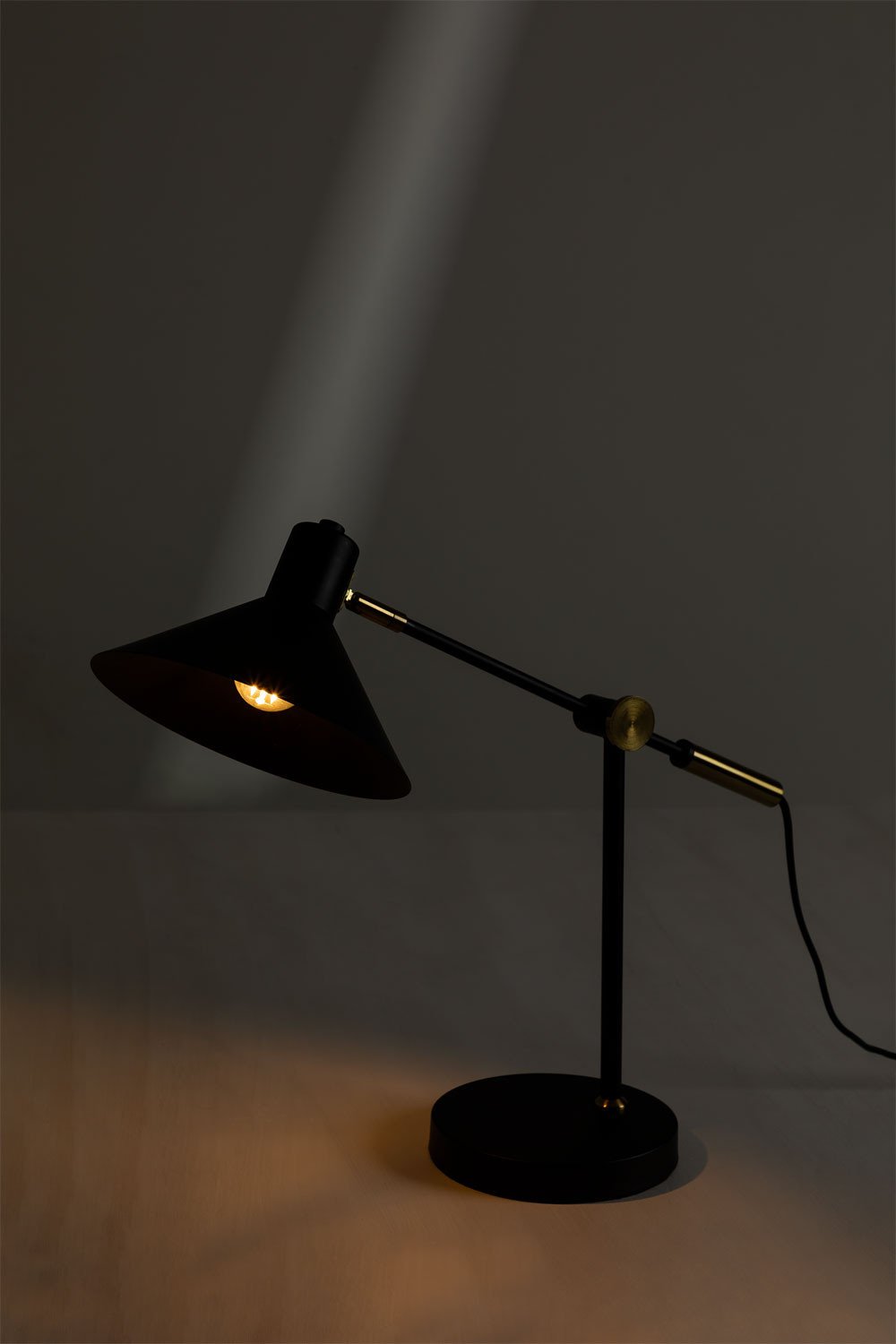 Clayt table lamp, gallery image 3