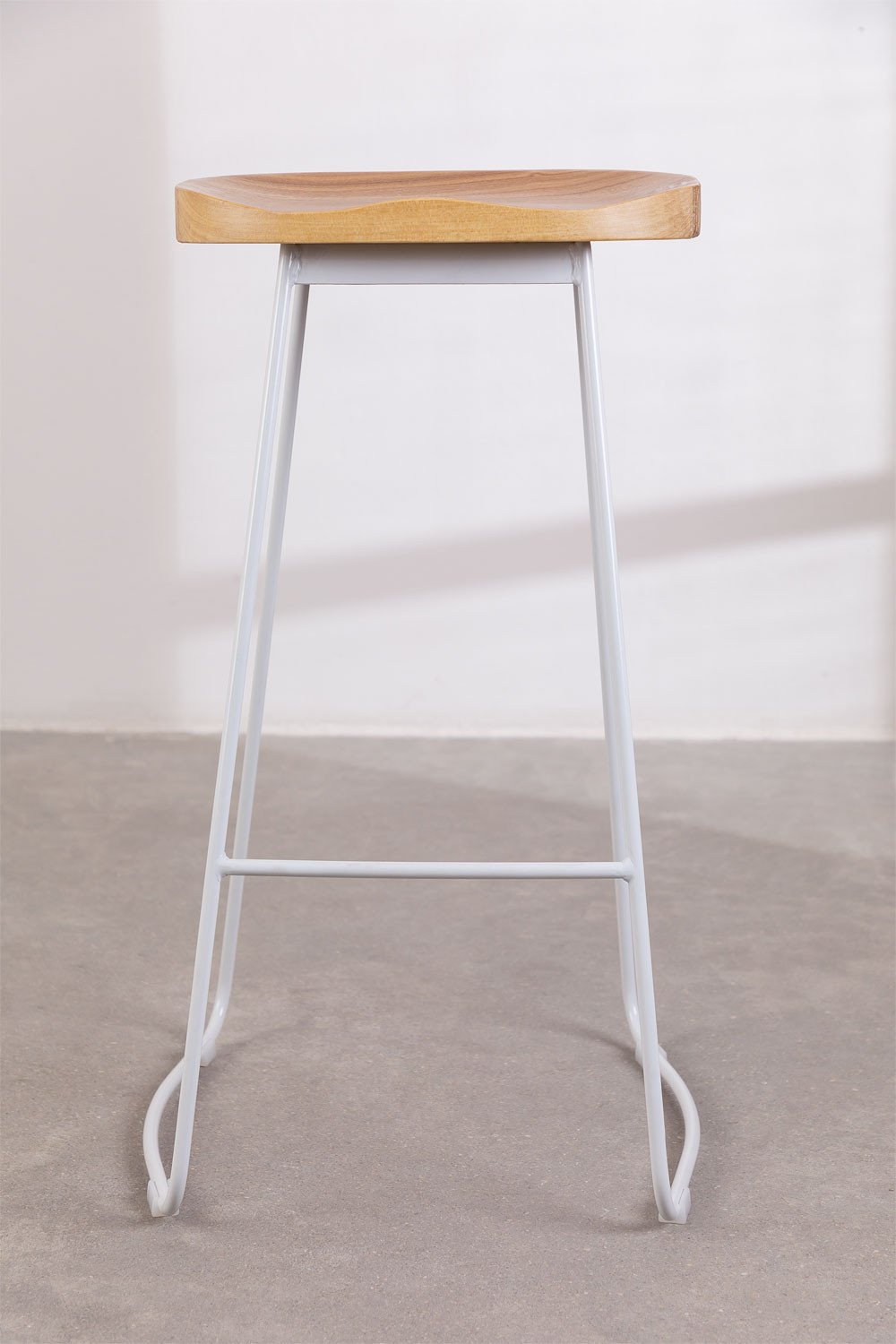 High stool in steel and elm wood Neicol, gallery image 3