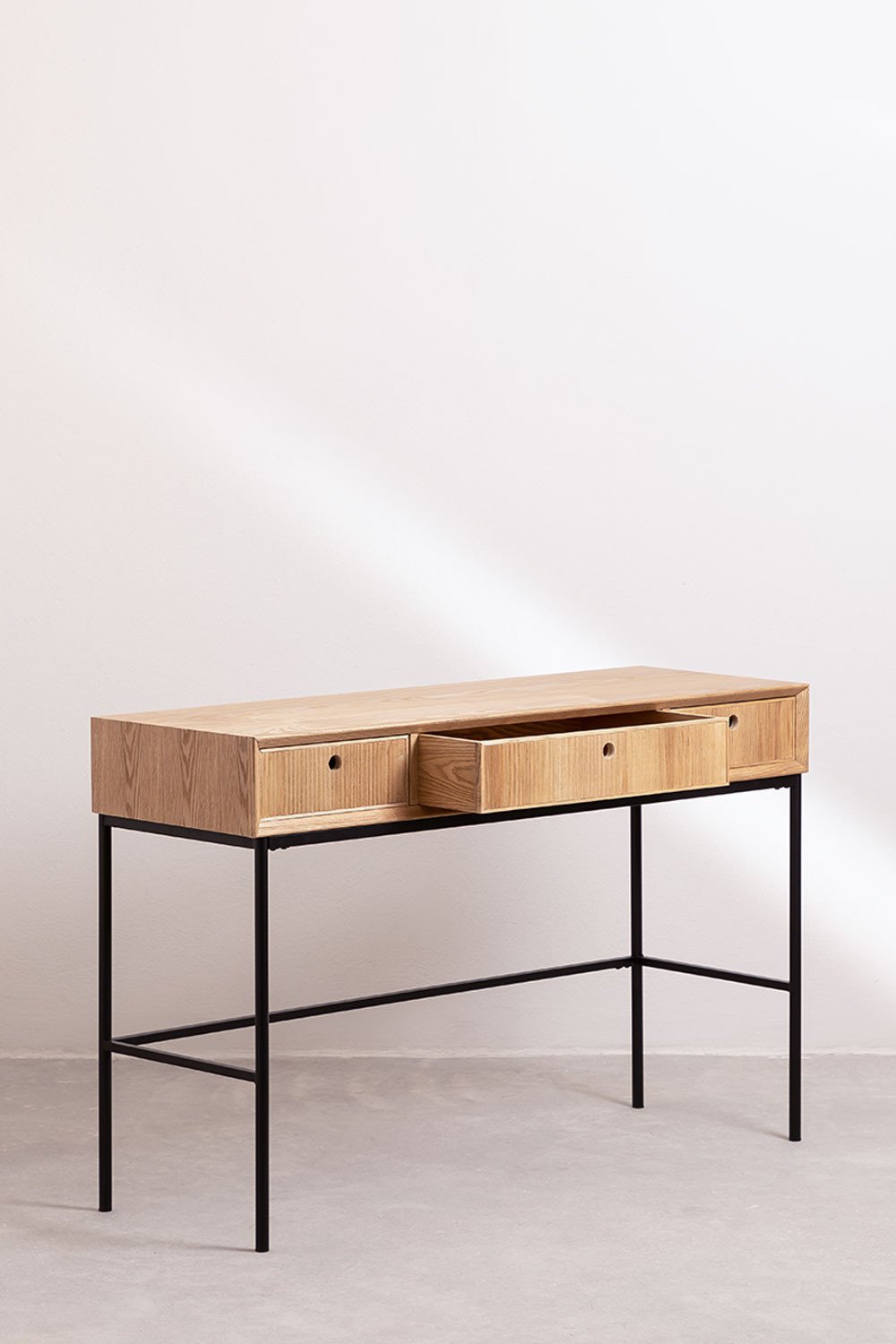 Hallway in Glai Ash Wood, gallery image 3