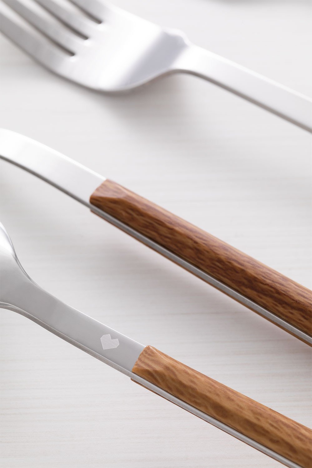 Priya Wood Effect Cutlery Set 16 pieces, gallery image 5