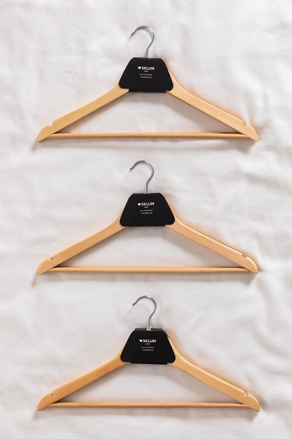 Set of 6 Wooden Hangers Orig Madera, gallery image 2