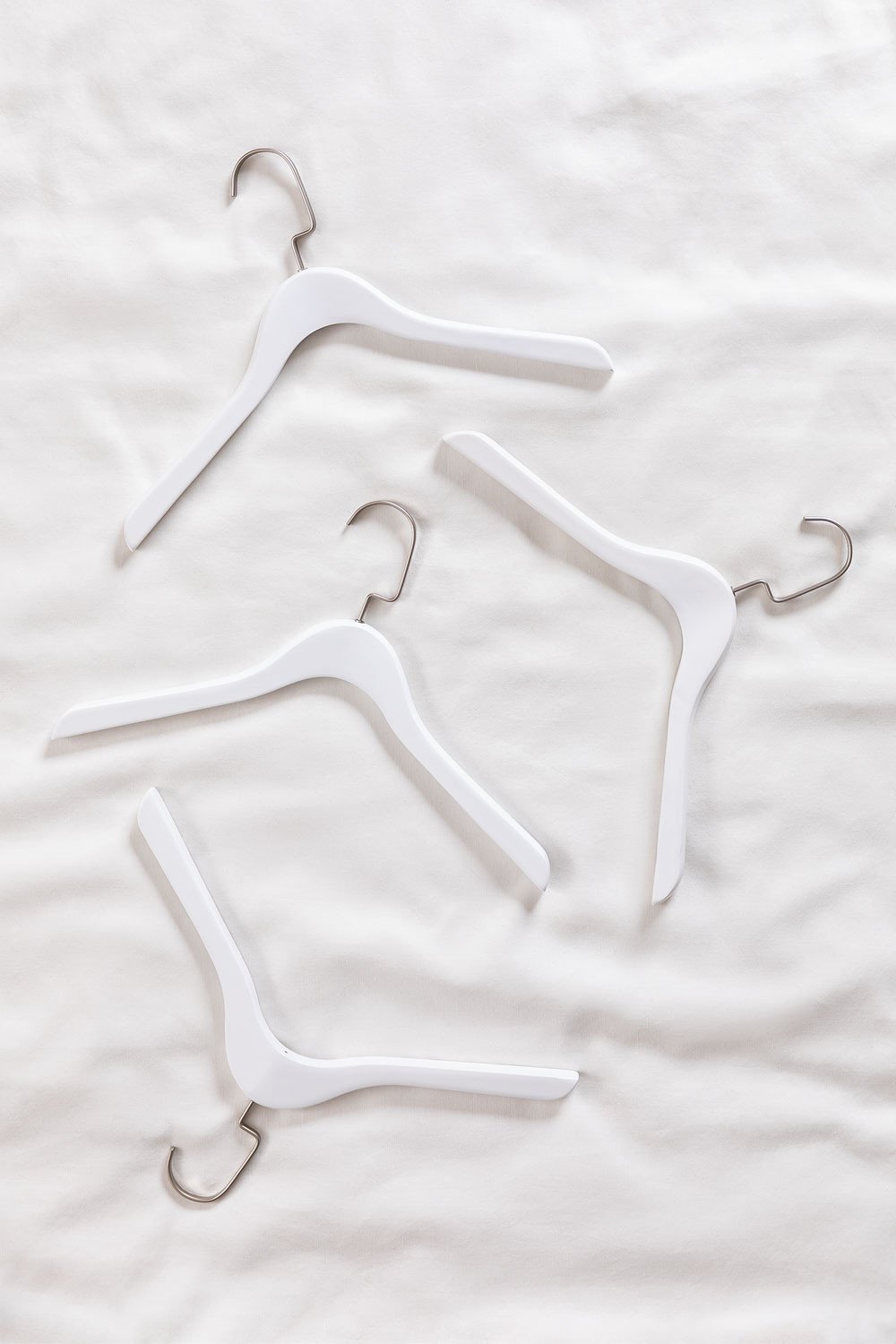Set of 4 Clothes Hangers Rita , gallery image 1