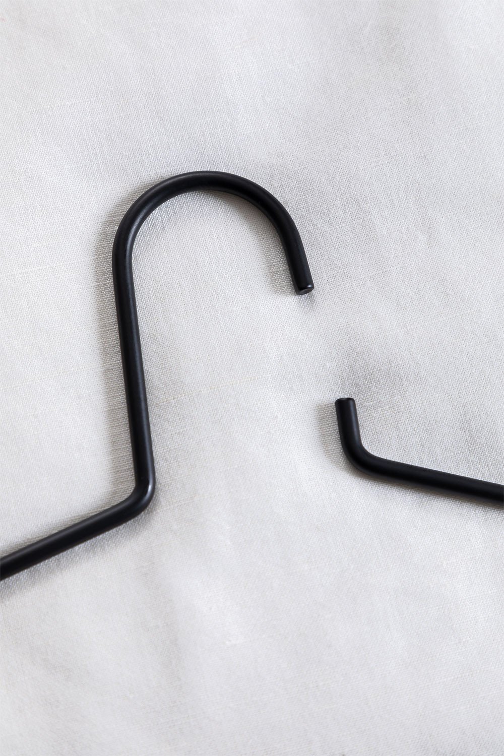 Set of 6 ultra-thin Clothes Hangers Alham  , gallery image 4