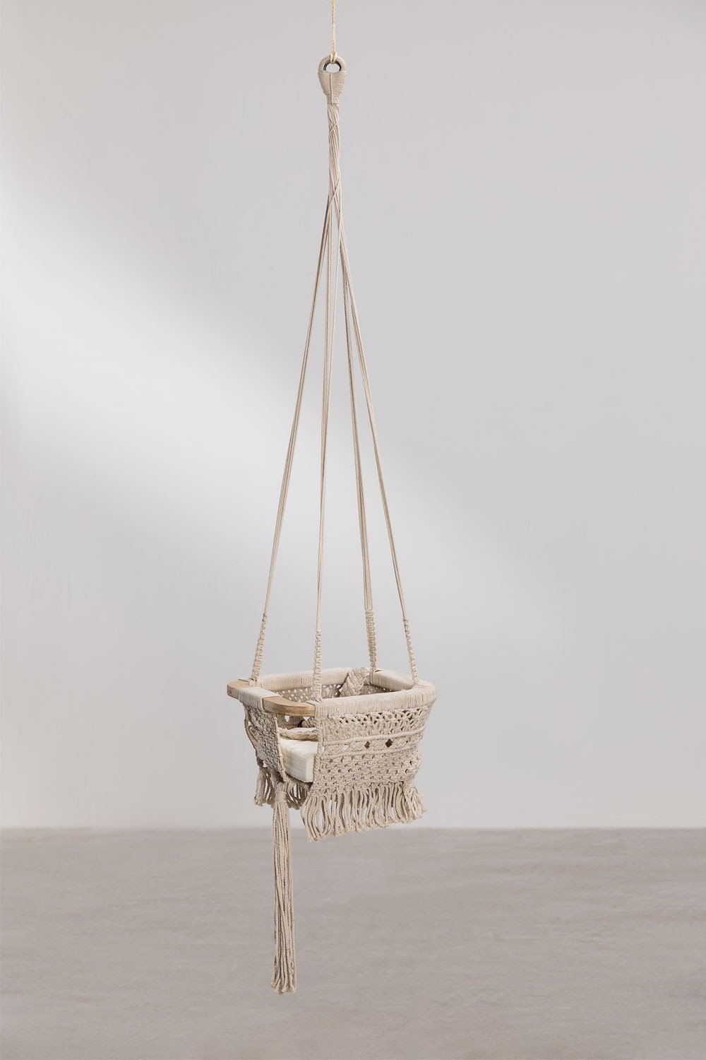 Macrame Hanging Basket Sergy, gallery image 2