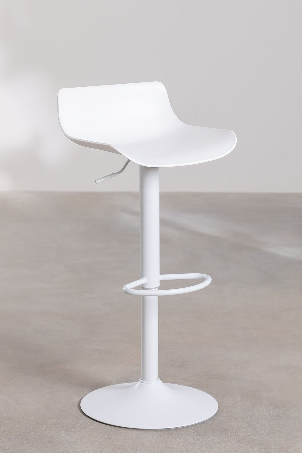 Pack of 2 Arjenn adjustable high stools, gallery image 2