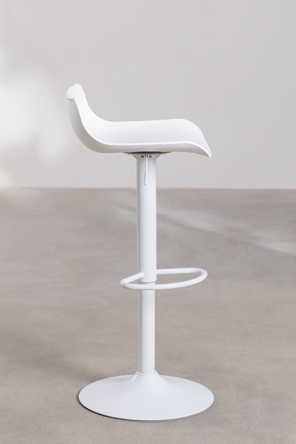 Pack of 2 Arjenn adjustable high stools, gallery image 4