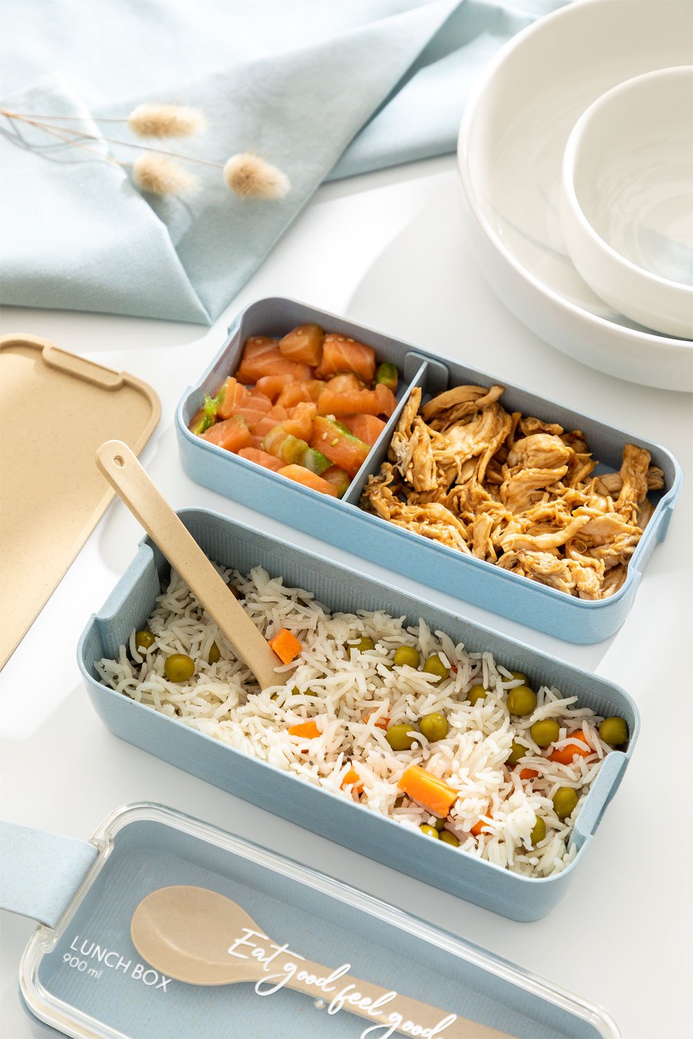 https://cdn.sklum.com/ie/wk/1488827/lunch-box-bento-with-cutlery-900-ml-suaret.jpg?cf-resize=gallery