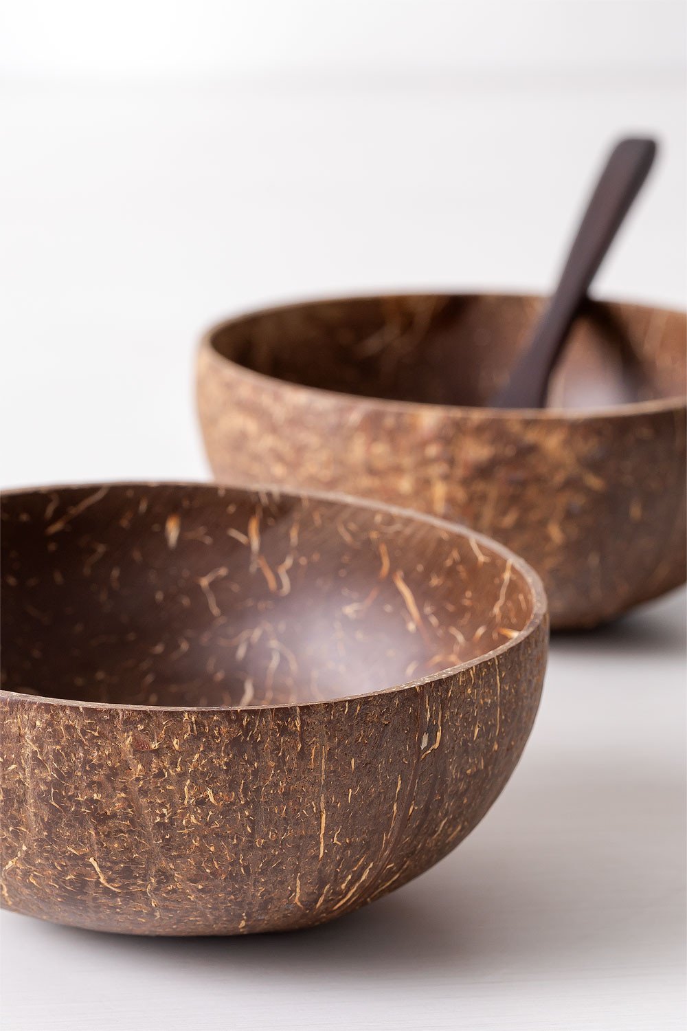 Set of 2 coconut bowls and 2 Island spoons, gallery image 3