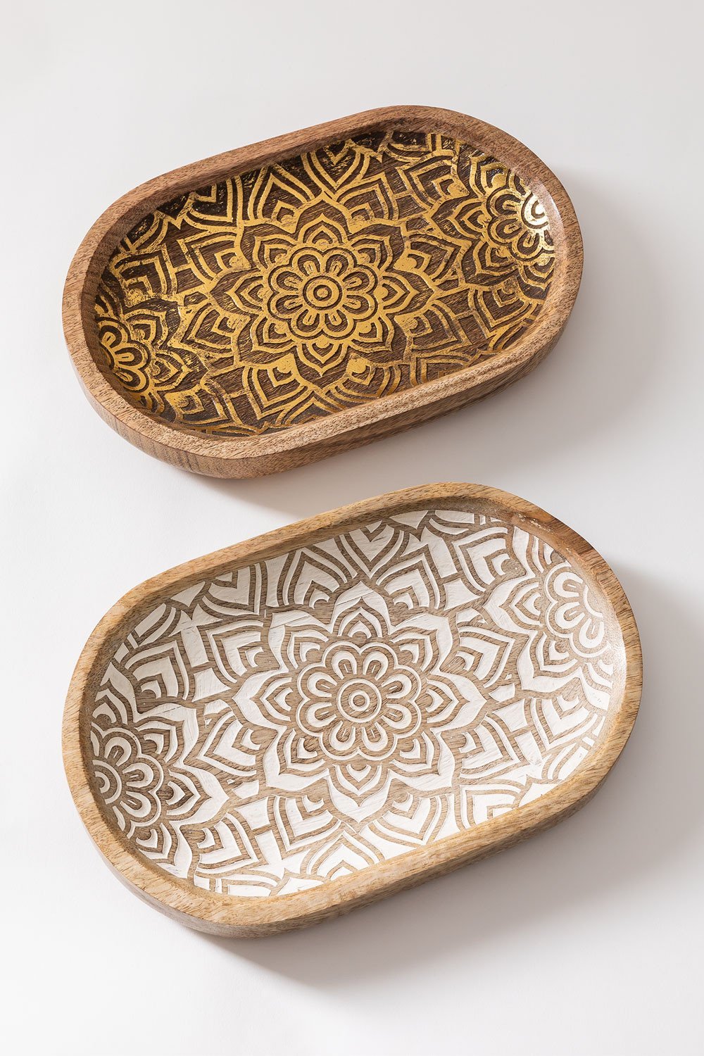 Decorative tray in Breda mango wood, gallery image 6