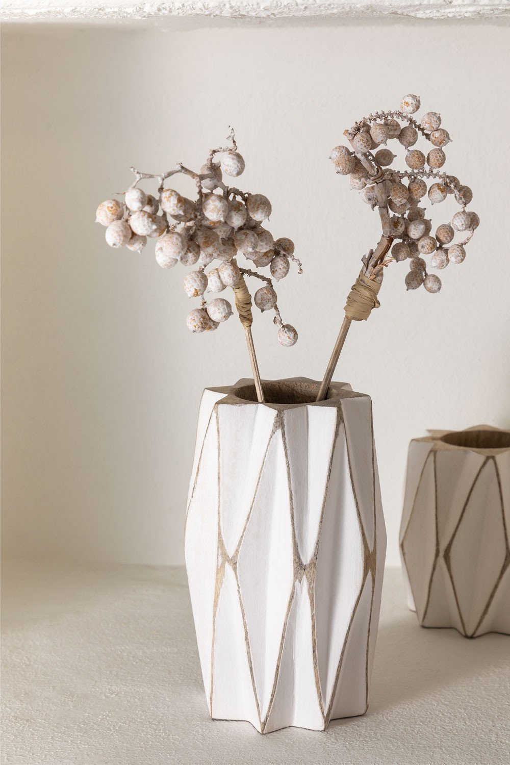 Mango Wood Vase Moura, gallery image 1