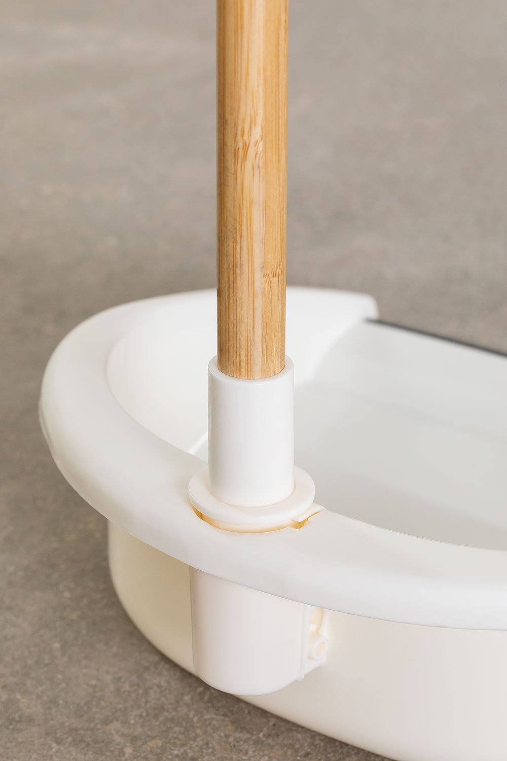 Wooden Broom & Dustpan Jalei, gallery image 7