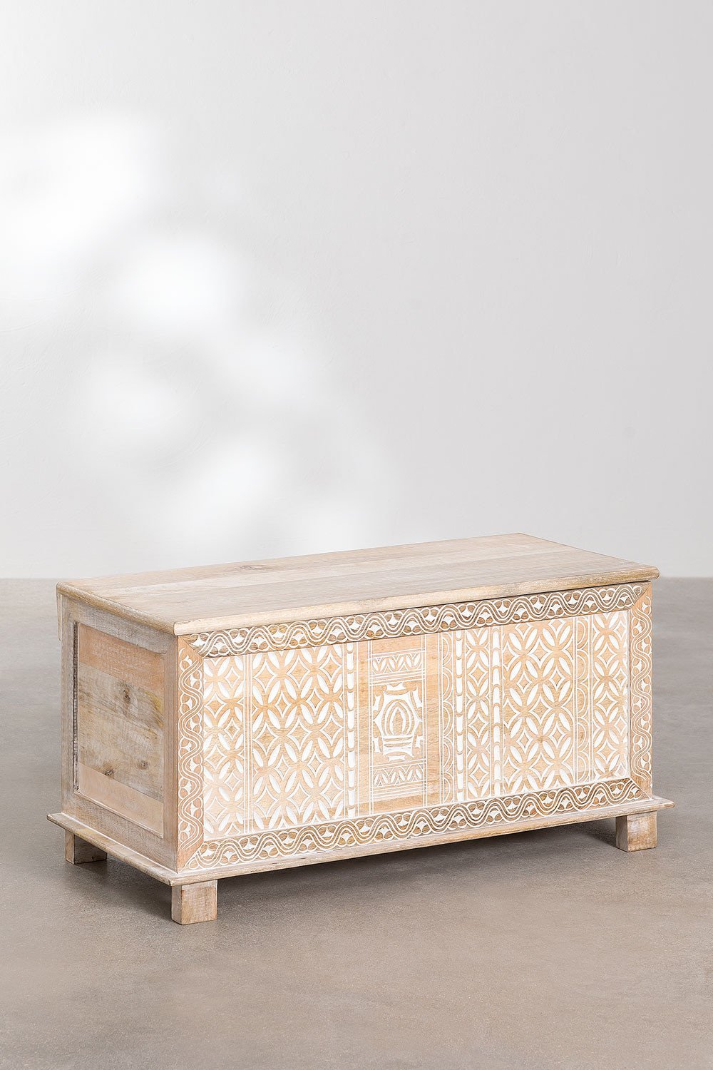 Kirio mango wood trunk, gallery image 2