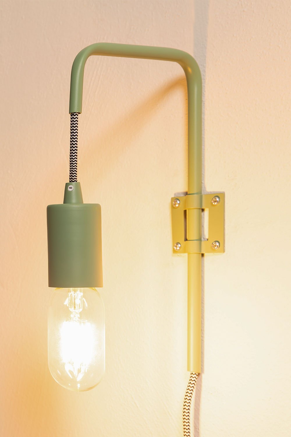 Alli wall lamp, gallery image 3