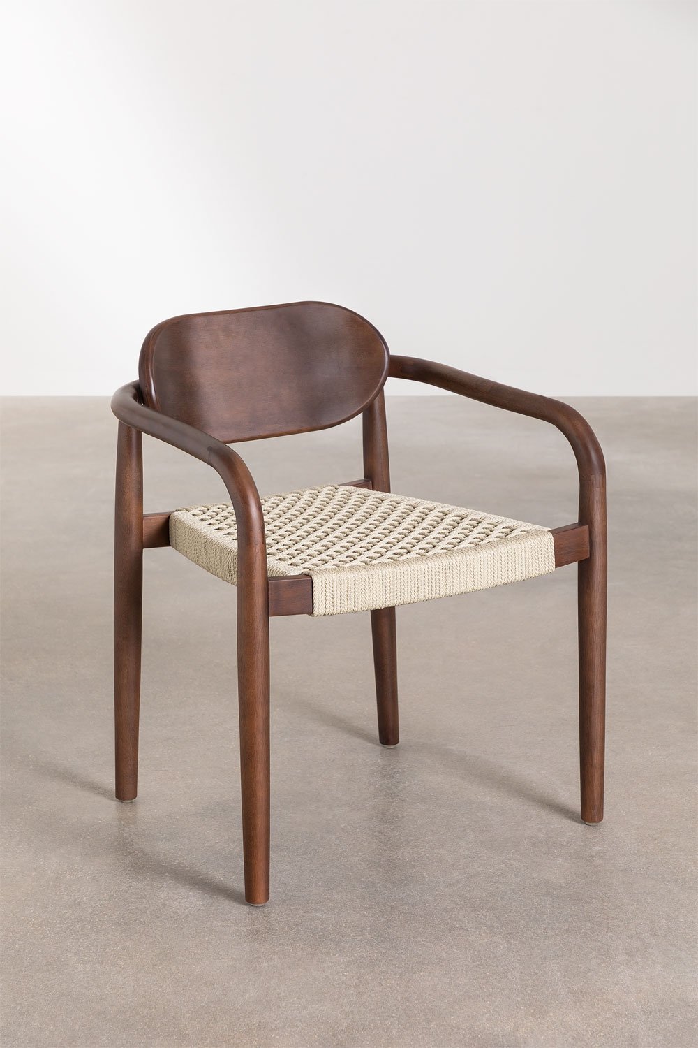 ```html
Dining Chair with Armrests in Naele Vintage Wood
```, gallery image 2