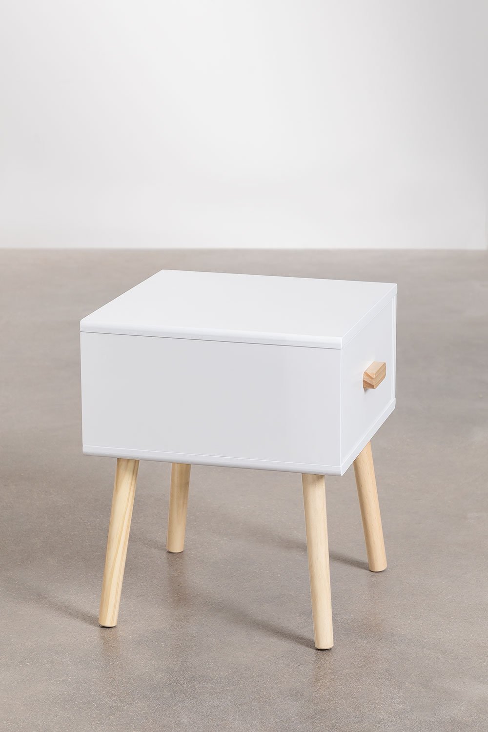 Tom Kids MDF and pine wood nightstand, gallery image 3