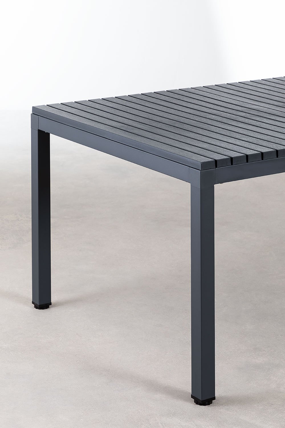 Square aluminum outdoor on sale dining table