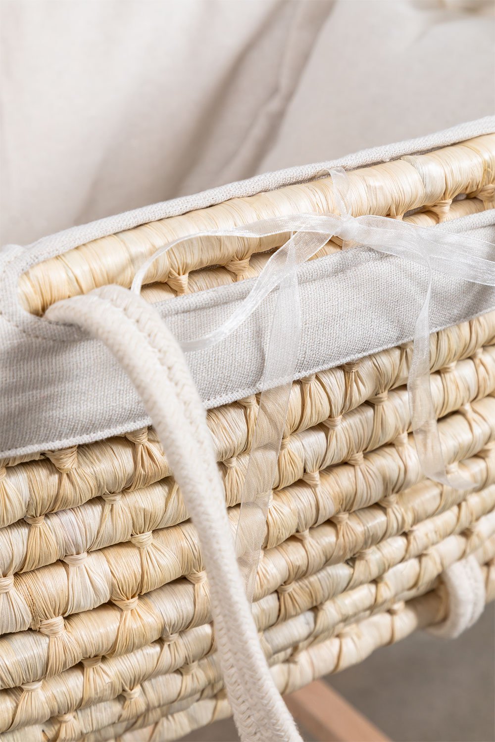 Padded rattan Moses basket with rocker Fabian, gallery image 4