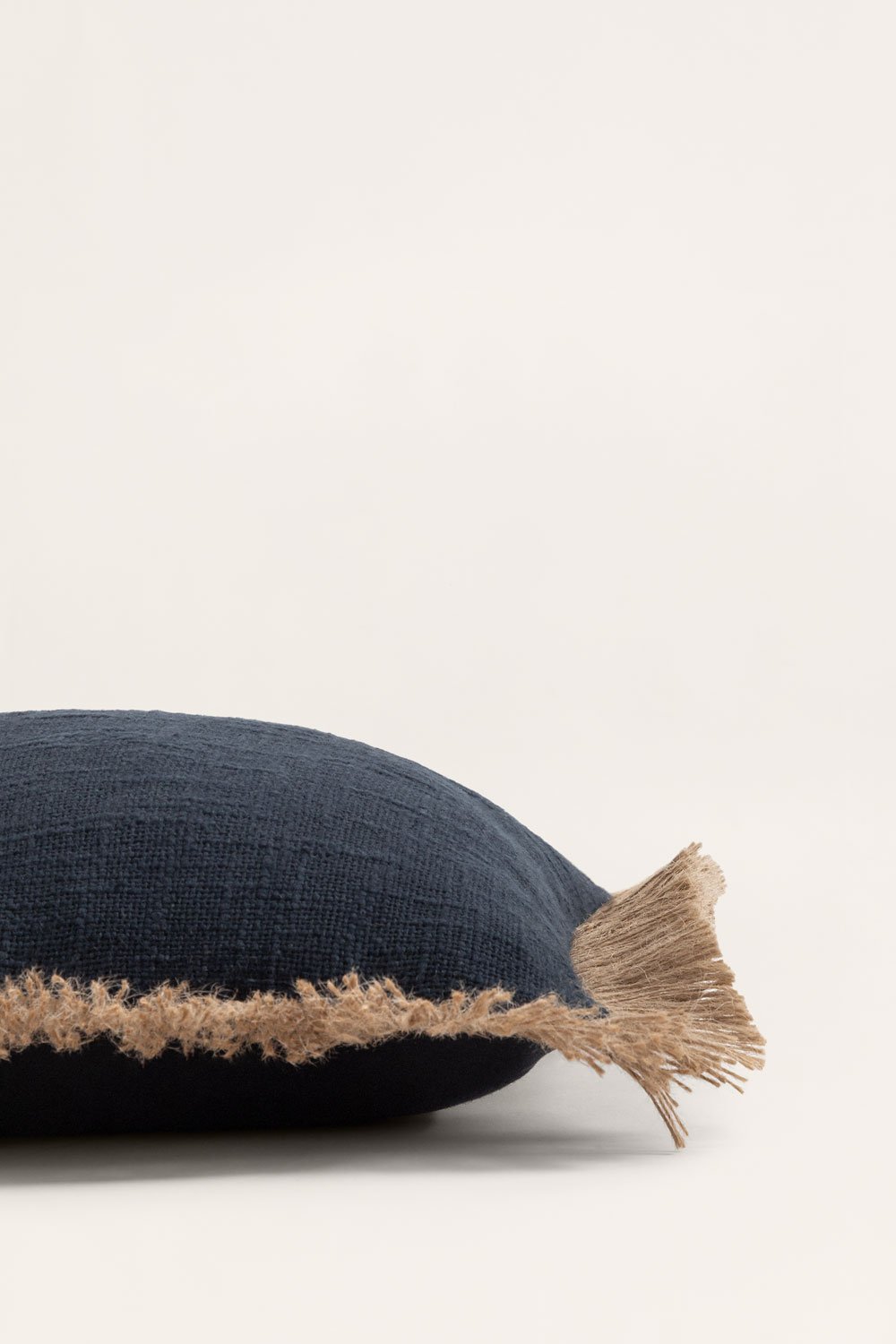 Rectangular cushion 30x50 cm in Paraiba cotton, gallery image 5