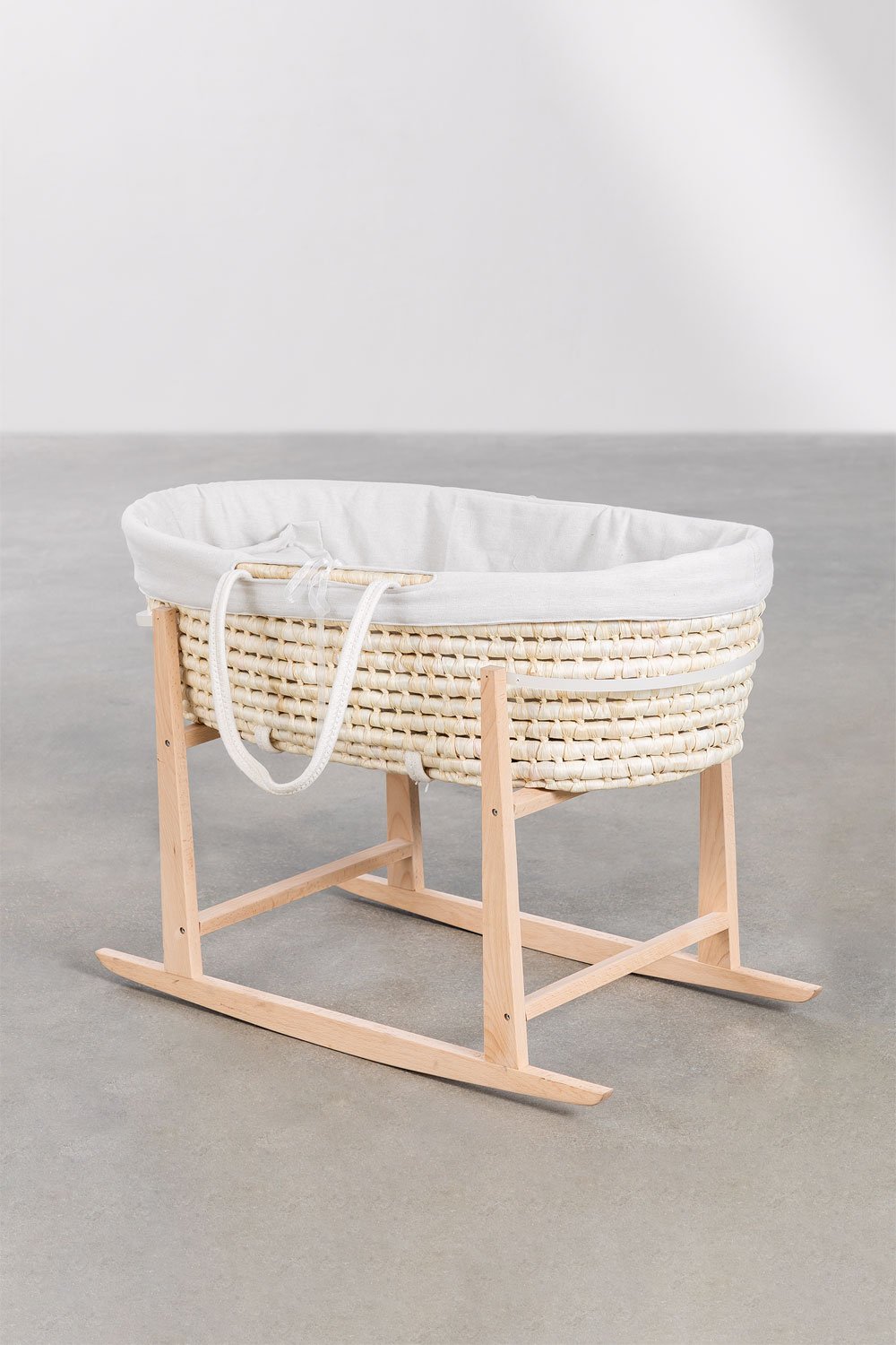 Fabian padded rattan Moses basket, gallery image 6