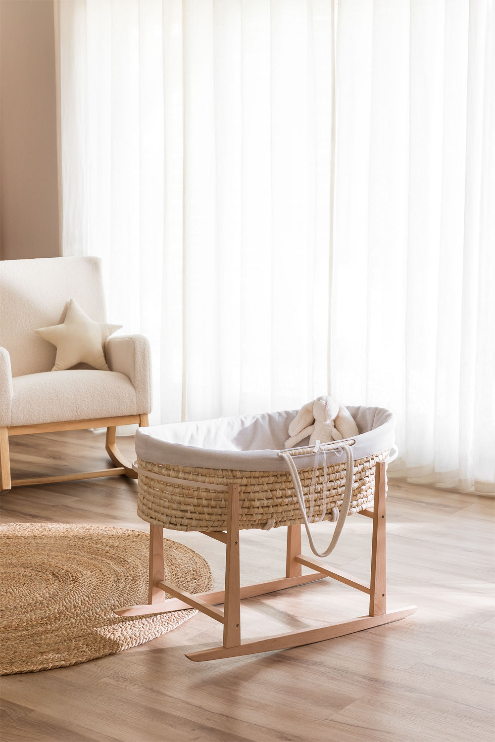 Fabian padded rocking rattan crib SKLUM