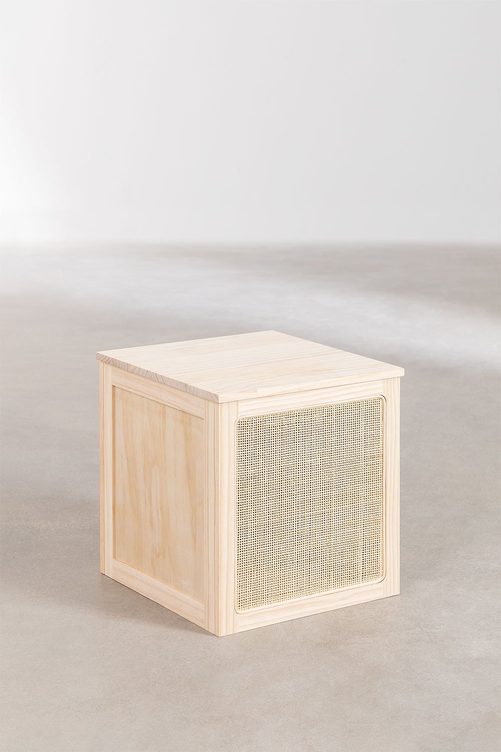 Reyna Natural Kids rattan & wood trunk, gallery image 2